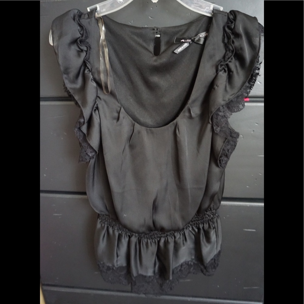 Silky black top